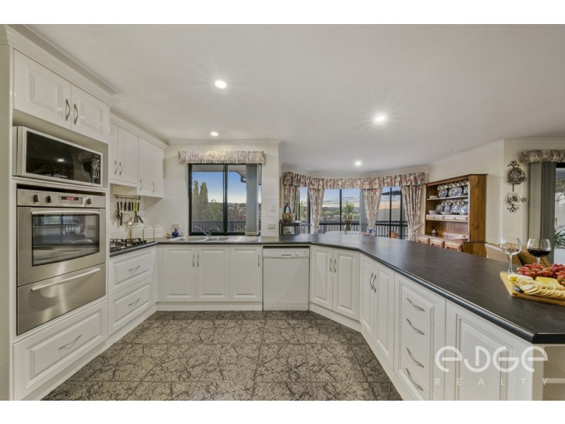 61 Thornton Drive, Greenwith SA 5125