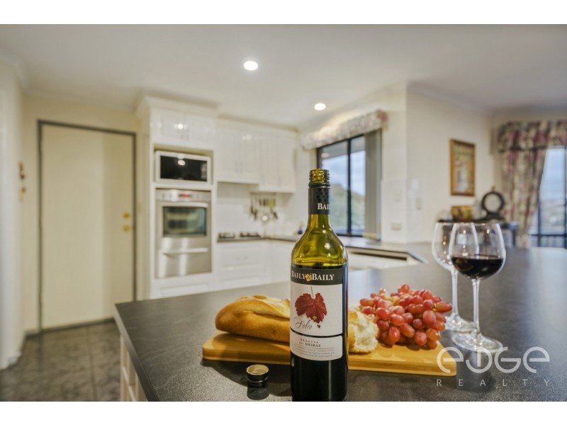 61 Thornton Drive, Greenwith SA 5125