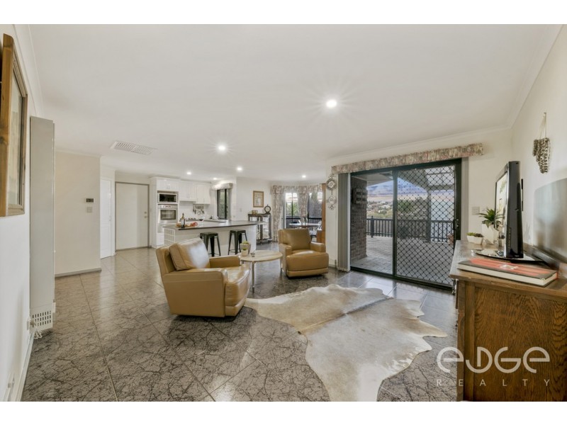 61 Thornton Drive, Greenwith SA 5125