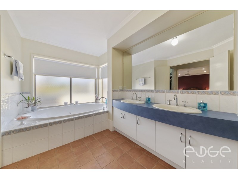 1 Chestnut Grove, Blakeview SA 5114