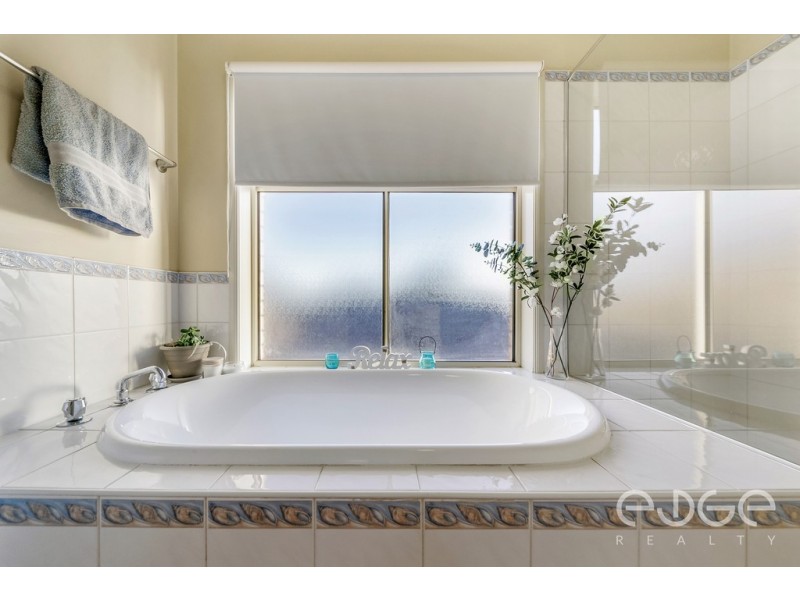 1 Chestnut Grove, Blakeview SA 5114
