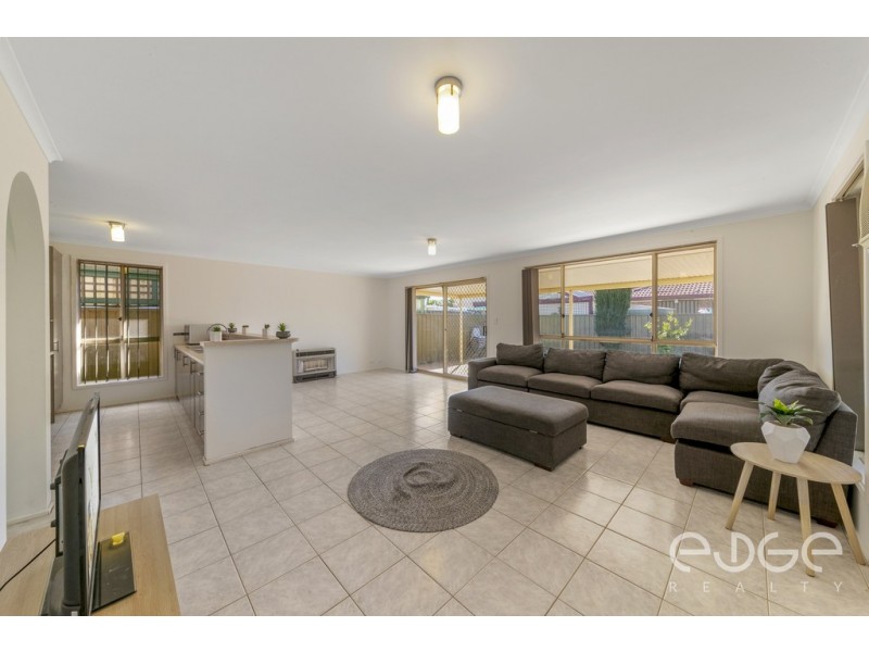 10 Liepin Close, Andrews Farm SA 5114