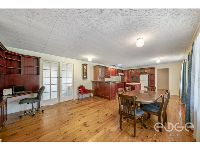 14 Creek Road, Cockatoo Valley SA 5351