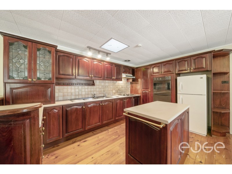 14 Creek Road, Cockatoo Valley SA 5351