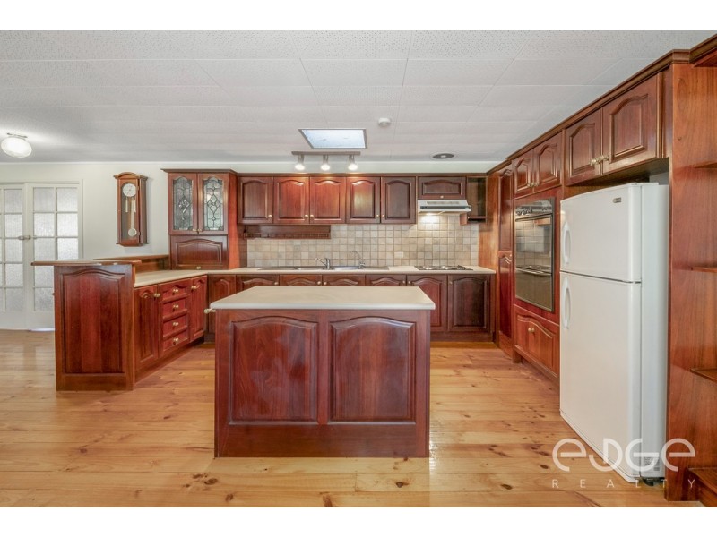 14 Creek Road, Cockatoo Valley SA 5351