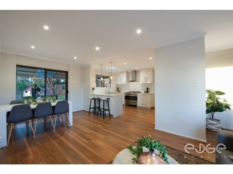8 Mckenzie Crescent, Gulfview Heights SA 5096