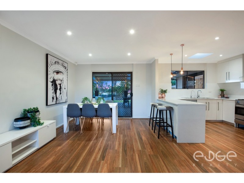 8 Mckenzie Crescent, Gulfview Heights SA 5096