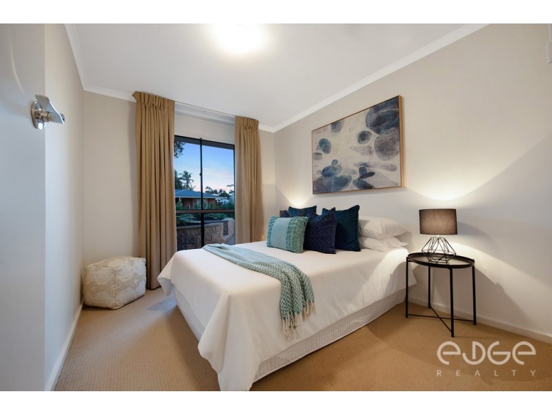 8 Mckenzie Crescent, Gulfview Heights SA 5096