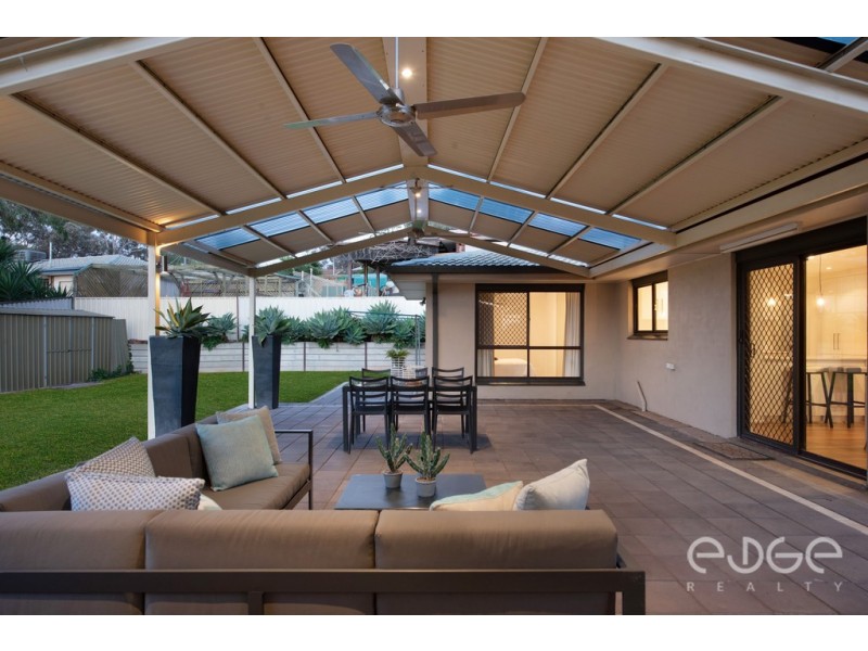 8 Mckenzie Crescent, Gulfview Heights SA 5096