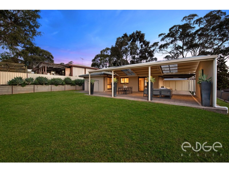 8 Mckenzie Crescent, Gulfview Heights SA 5096