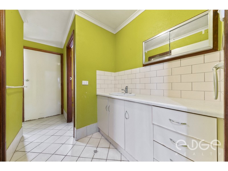 5 Cardnell Crescent, Elizabeth East SA 5112