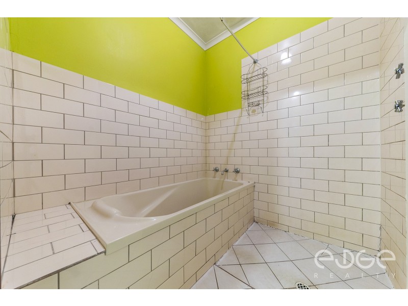 5 Cardnell Crescent, Elizabeth East SA 5112