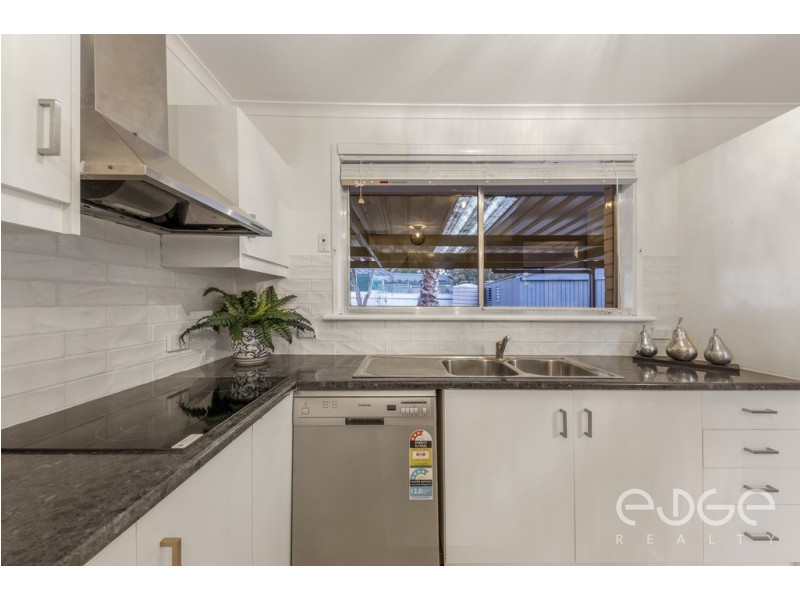 32 Francis Crescent, Salisbury Heights SA 5109