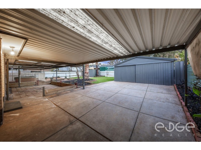 32 Francis Crescent, Salisbury Heights SA 5109