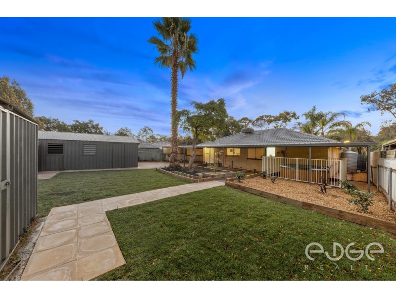 32 Francis Crescent, Salisbury Heights SA 5109