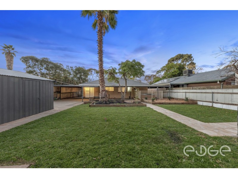 32 Francis Crescent, Salisbury Heights SA 5109