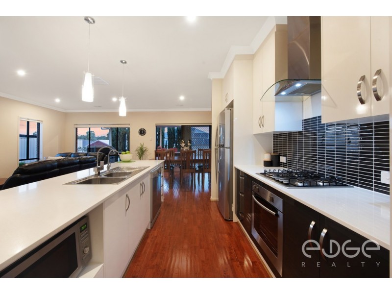 28 Oakridge Circuit, Golden Grove SA 5125