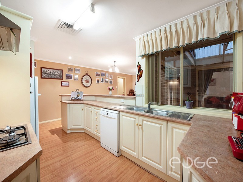 16 Witt Way, Evanston Park SA 5116