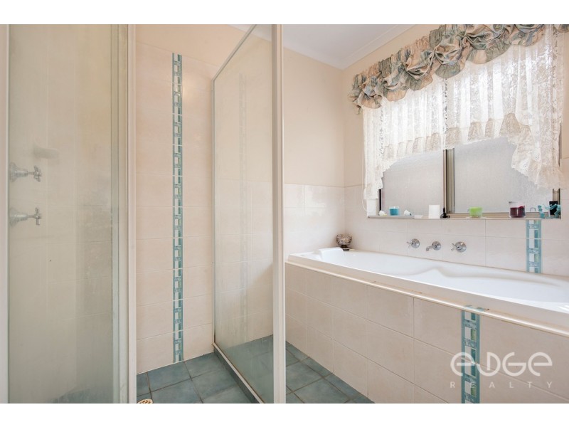 6 Burwood Road, Munno Para West SA 5115