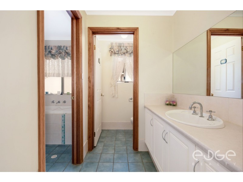 6 Burwood Road, Munno Para West SA 5115