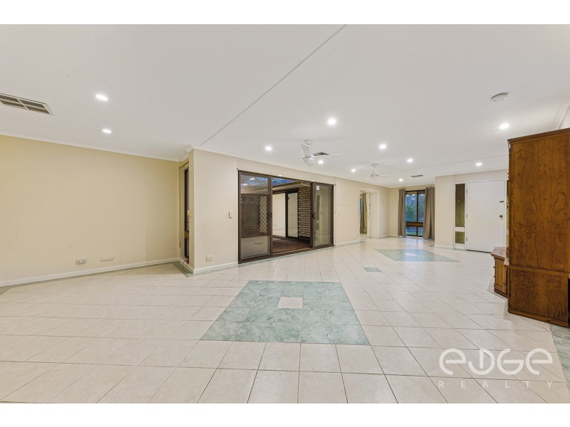 2 Granada Avenue, Gulfview Heights SA 5096
