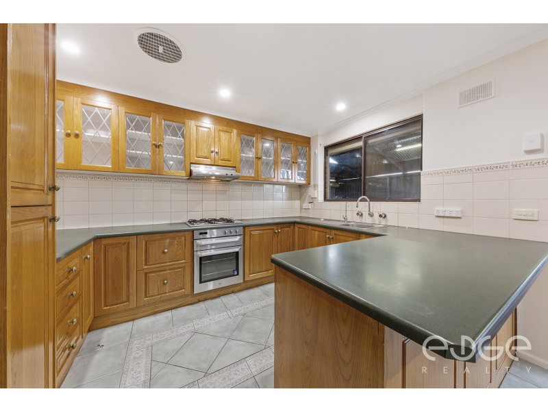 2 Granada Avenue, Gulfview Heights SA 5096