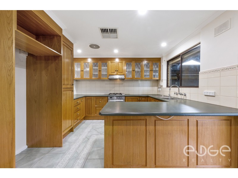 2 Granada Avenue, Gulfview Heights SA 5096