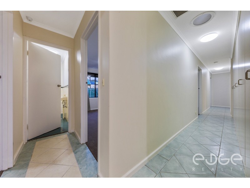2 Granada Avenue, Gulfview Heights SA 5096
