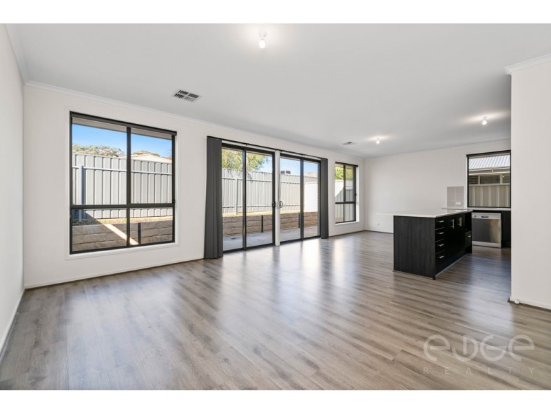 8 Oxford Avenue, Salisbury Heights SA 5109