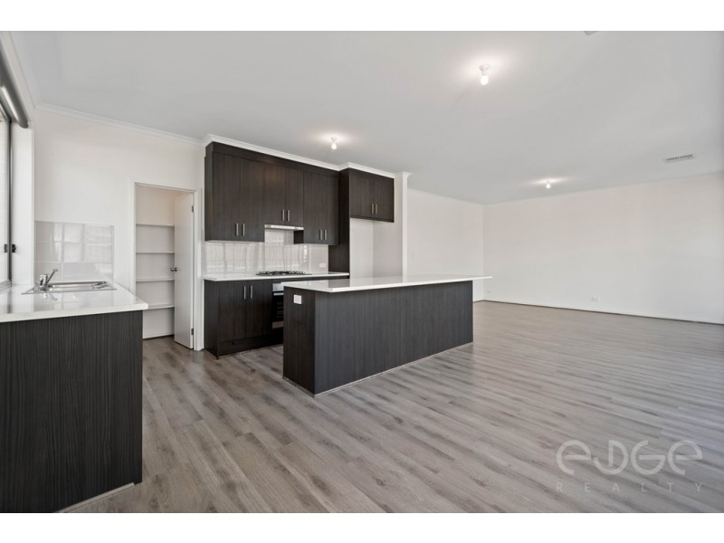 8 Oxford Avenue, Salisbury Heights SA 5109