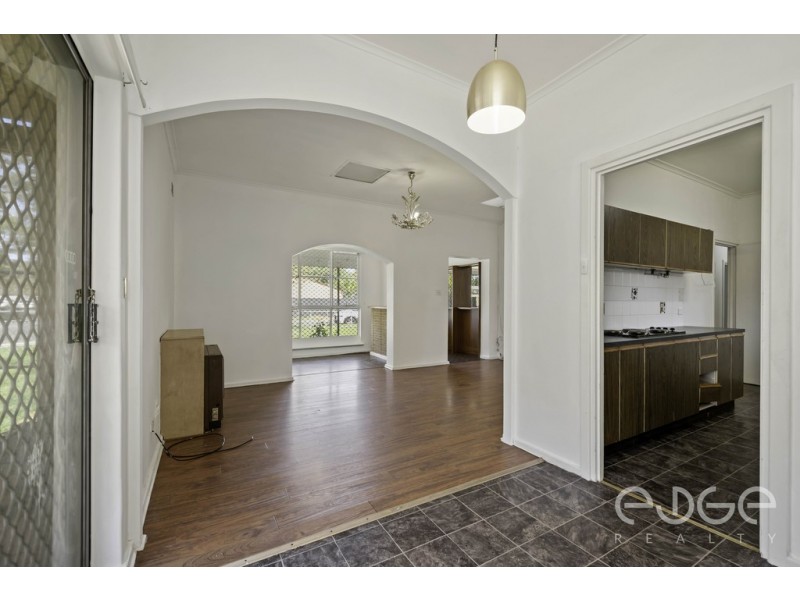 2 Burdett Street, Elizabeth Grove SA 5112