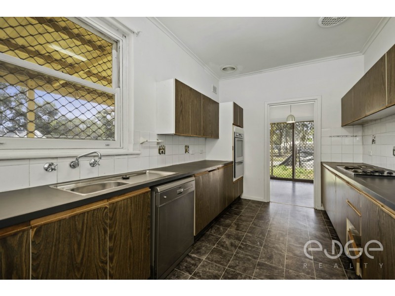 2 Burdett Street, Elizabeth Grove SA 5112