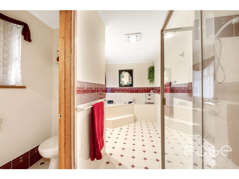 8 Coach House Mews, Hillbank SA 5112