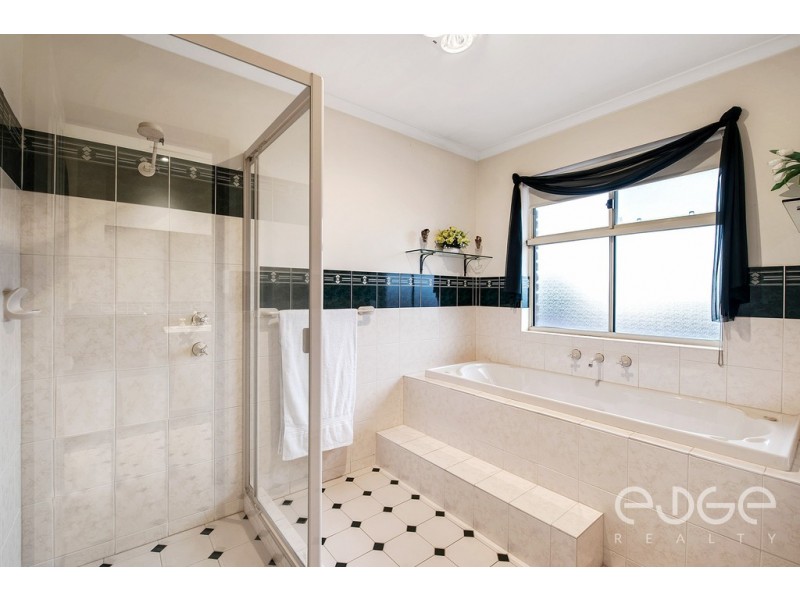 8 Coach House Mews, Hillbank SA 5112