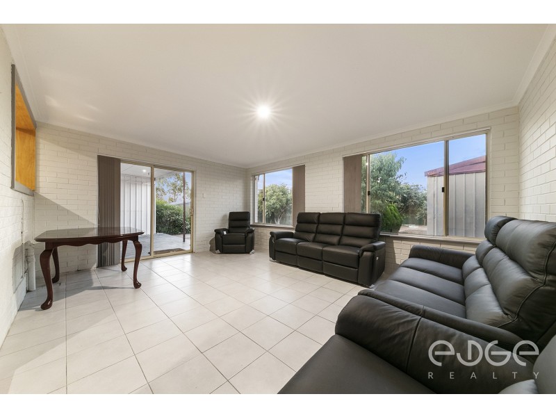 22 Penner Crescent, Para Hills SA 5096