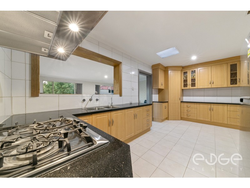 22 Penner Crescent, Para Hills SA 5096