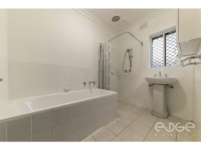 22 Penner Crescent, Para Hills SA 5096