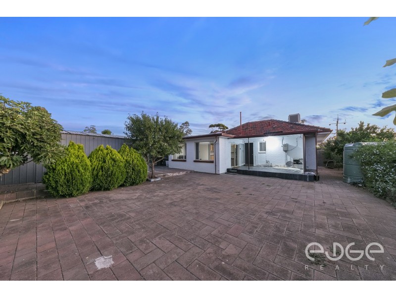 22 Penner Crescent, Para Hills SA 5096