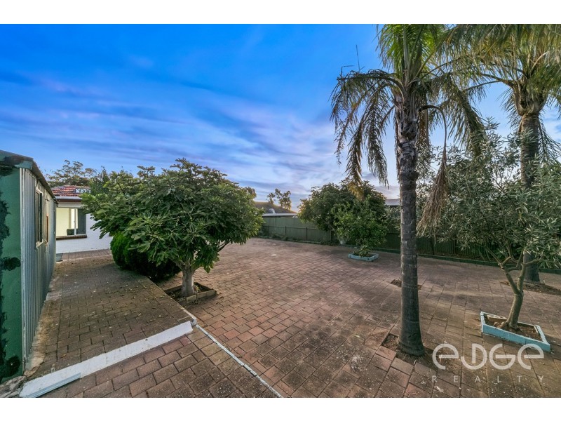 22 Penner Crescent, Para Hills SA 5096