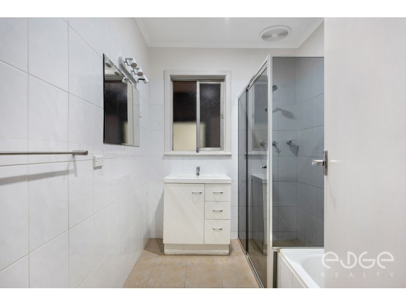 394 Wright Road, Para Vista SA 5093