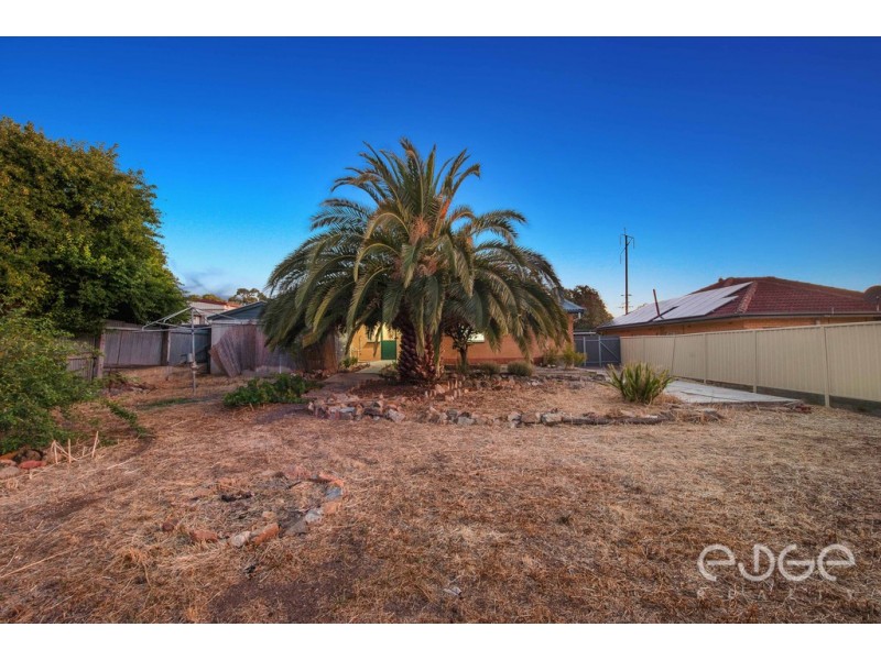 394 Wright Road, Para Vista SA 5093