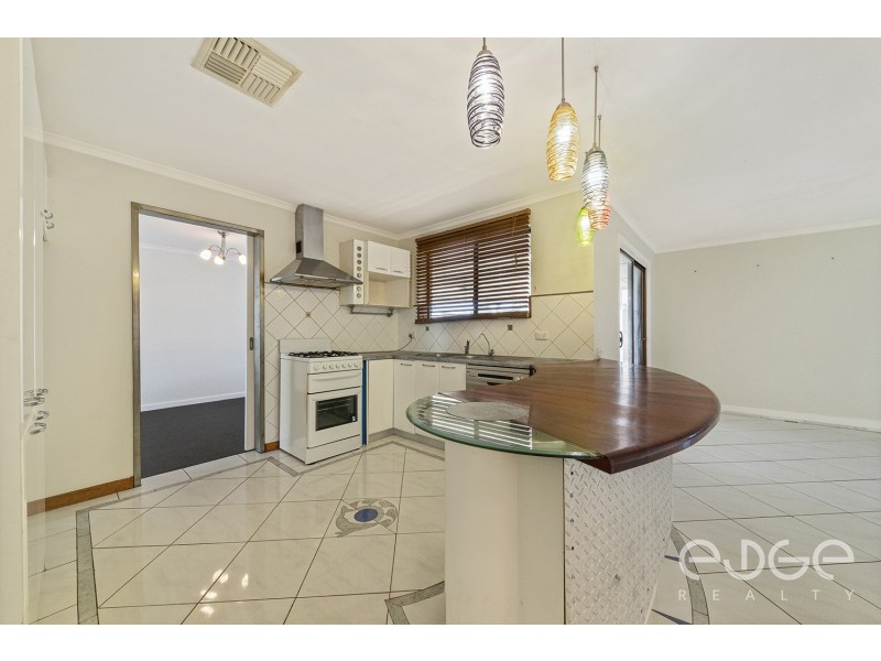 2 Caloundra Drive, Paralowie SA 5108