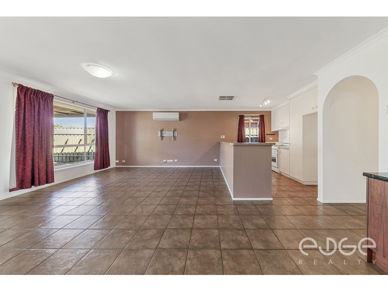 14 Hughes Street, Andrews Farm SA 5114