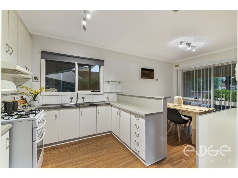33 Telford Crescent, Modbury Heights SA 5092