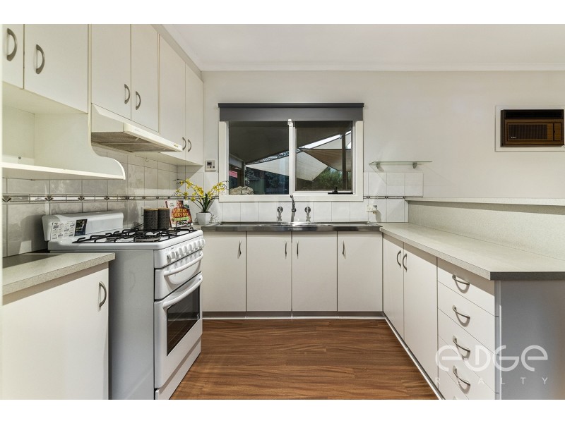 33 Telford Crescent, Modbury Heights SA 5092