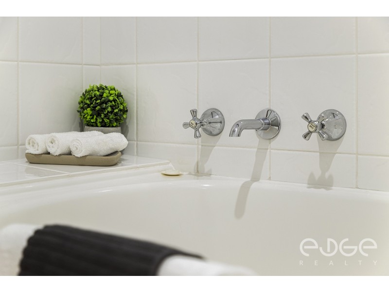 33 Telford Crescent, Modbury Heights SA 5092