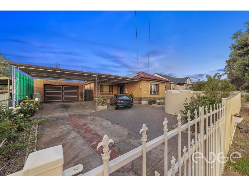 8 Ian Avenue, Para Hills West SA 5096