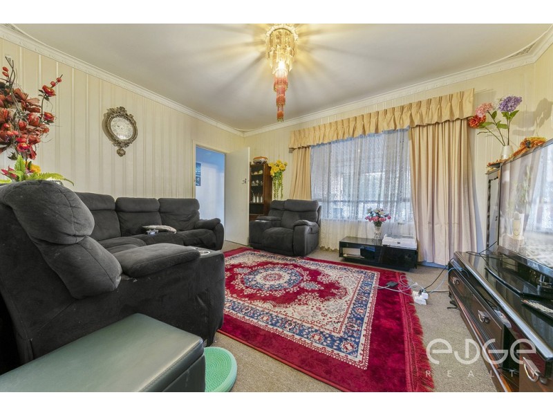 8 Ian Avenue, Para Hills West SA 5096