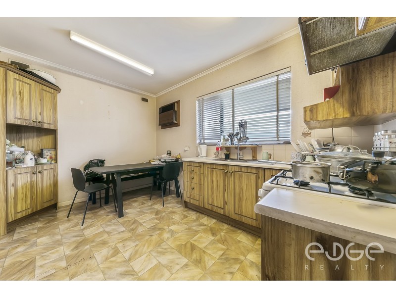 8 Ian Avenue, Para Hills West SA 5096