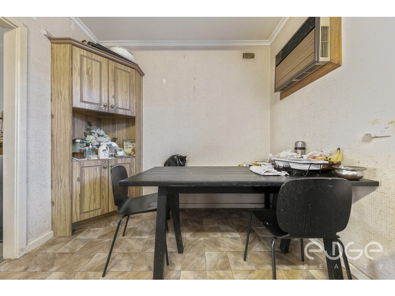 8 Ian Avenue, Para Hills West SA 5096